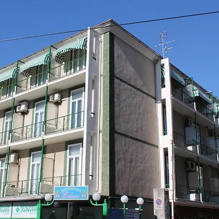 Apartment House Betty By World *